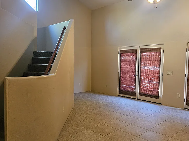3135 N Olsen Ave — Photo 5