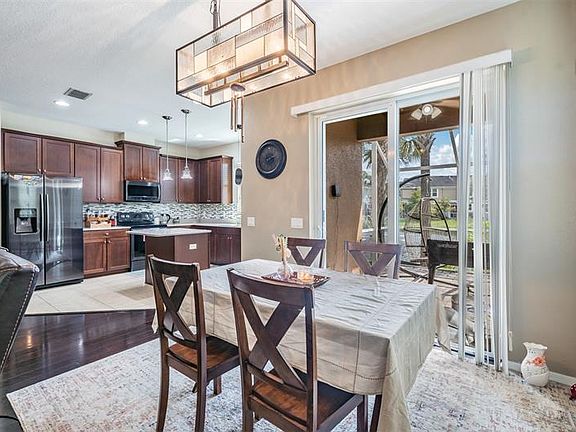 5th image of 12525 Streamdale Dr