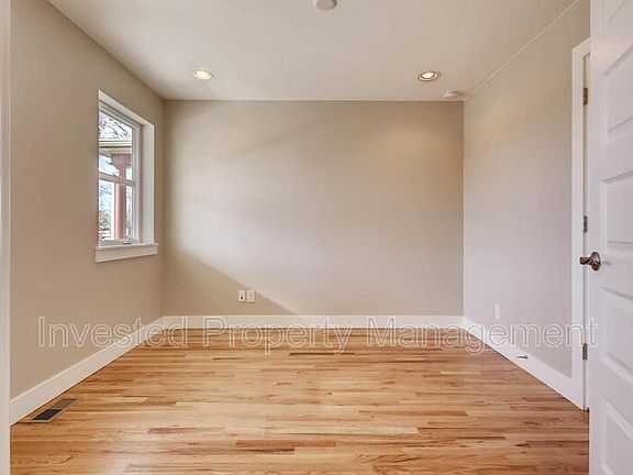 3rd image of 3344 N Williams St