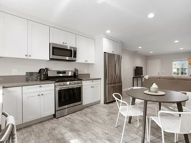 1207 Florence St — Photo 23