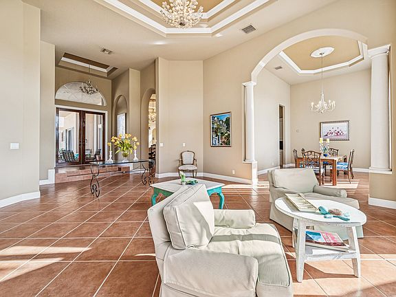 5th image of 522 Les Jardin Drive