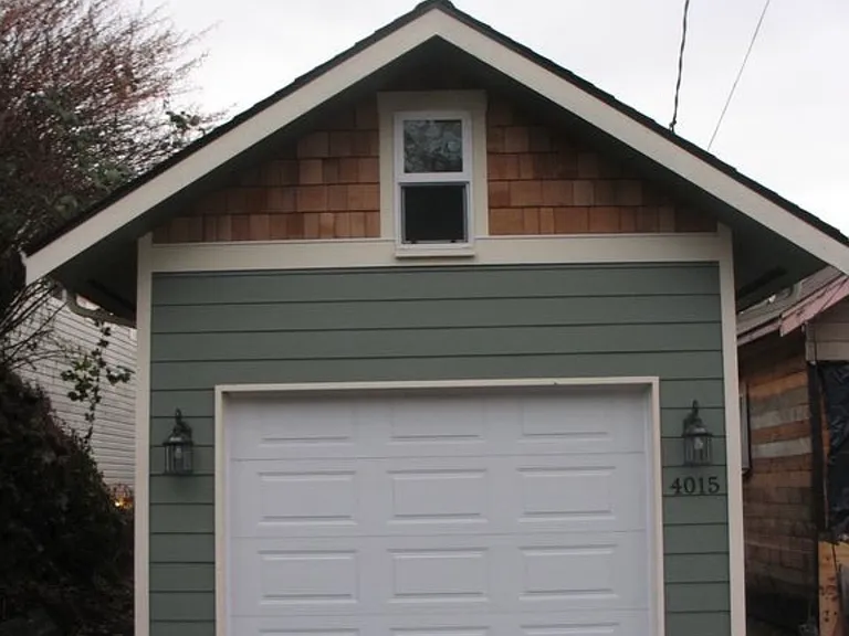 4015 22nd Ave SW — Photo 3
