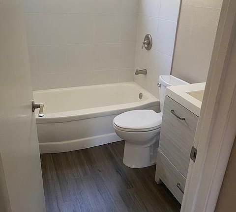 3rd image of 4368 Railroad Ave APT 6