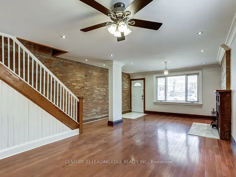 26 Grandville Ave — Photo 10