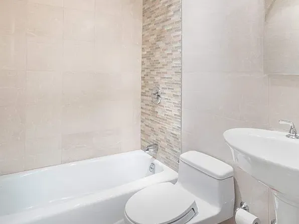 61 East 77th Street image 9 of 13