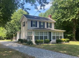 745 Gardys Mill Rd, Callao, VA 22435