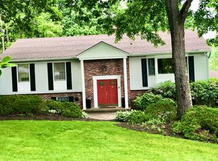 4 Settlers Rd, Sussex, NJ 07461