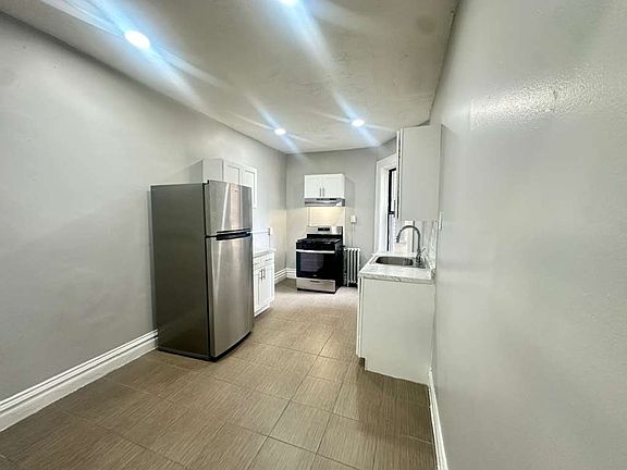 4th image of 40 S Munn Ave APT 106