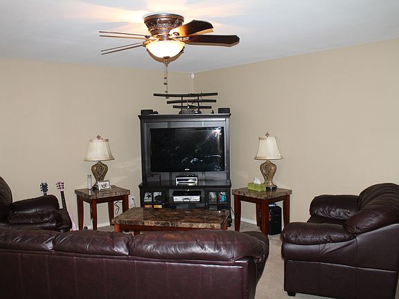 2nd image of 3672 Oviedo