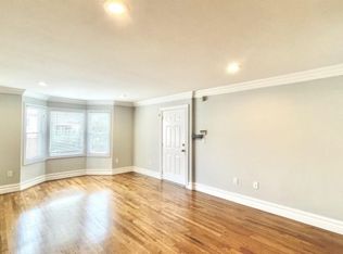 14 W 10th St, Bayonne, NJ 07002