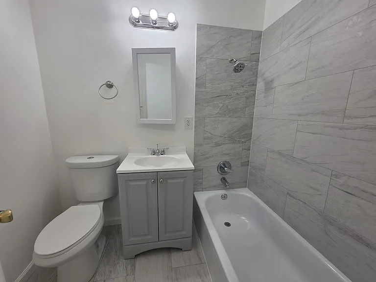 701 9th Ave #8 — Photo 19