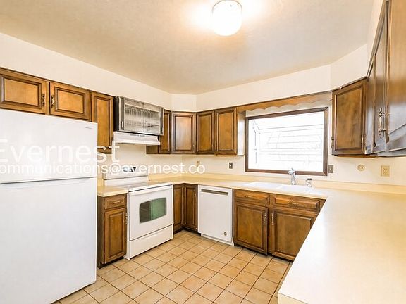 3rd image of 2810 1/2 Cordry Ct