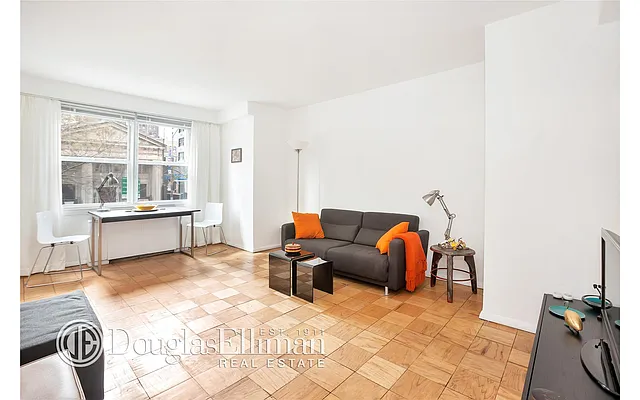 Rented by Douglas Elliman | media 24