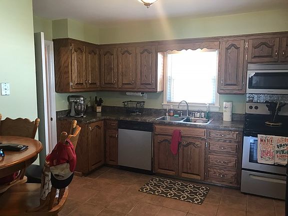 2nd image of 135 Dogwood Dr