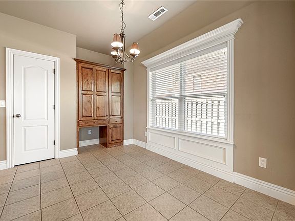 5th image of 6405 Hearth Falls Dr
