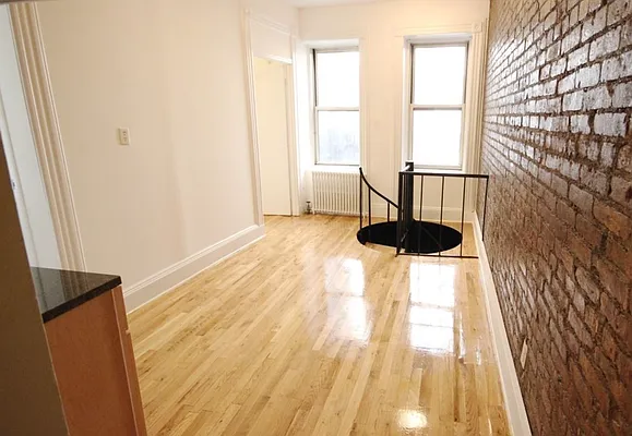 Rented by LJ Sloane Management | media 23