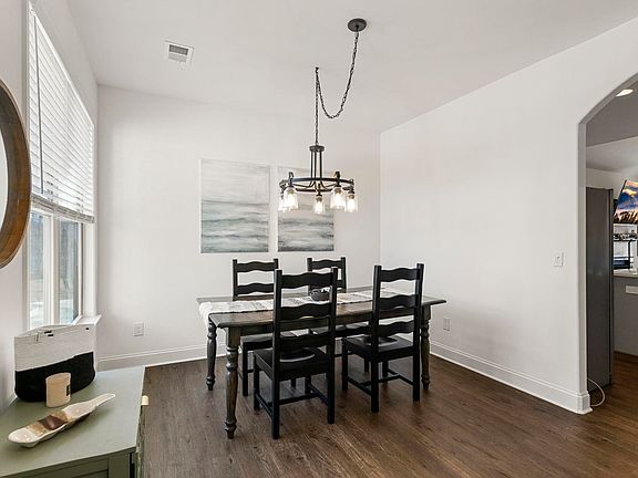 5th image of 334 Barnhill Ct
