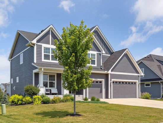 9026 Bur Oak Rd, Woodbury, MN 55129