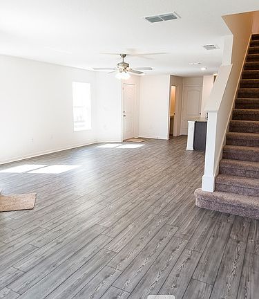 5th image of 1648 Ynford Cir