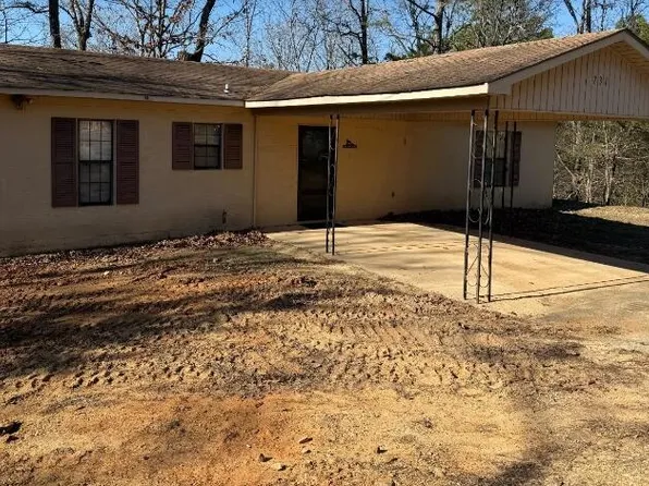 731 E Red Barn Rd, Cave City, AR 72521
