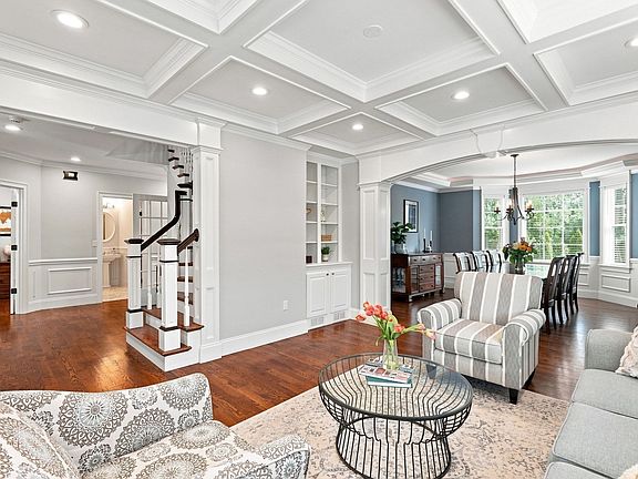 3rd image of 55 Rockwood Ln