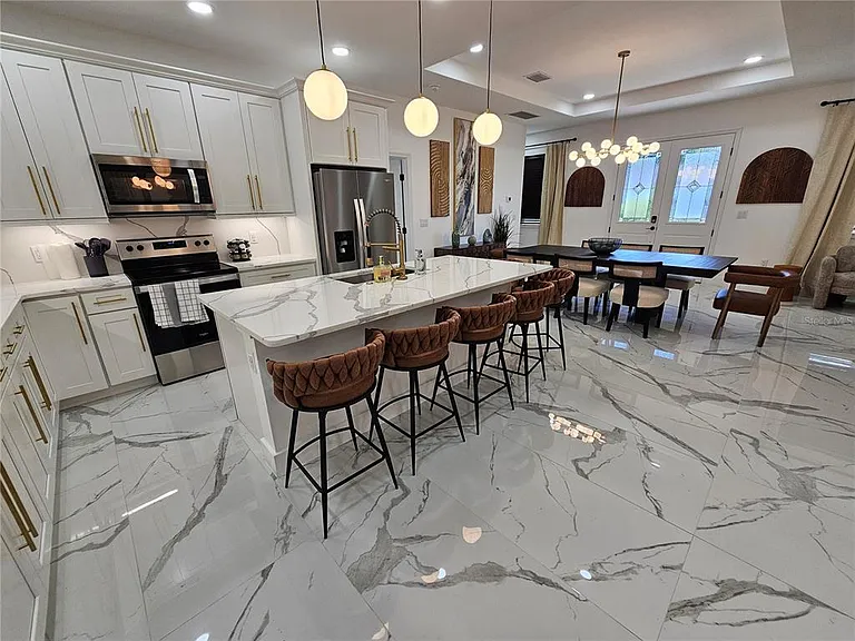 2075 Jewell Ave — Photo 9
