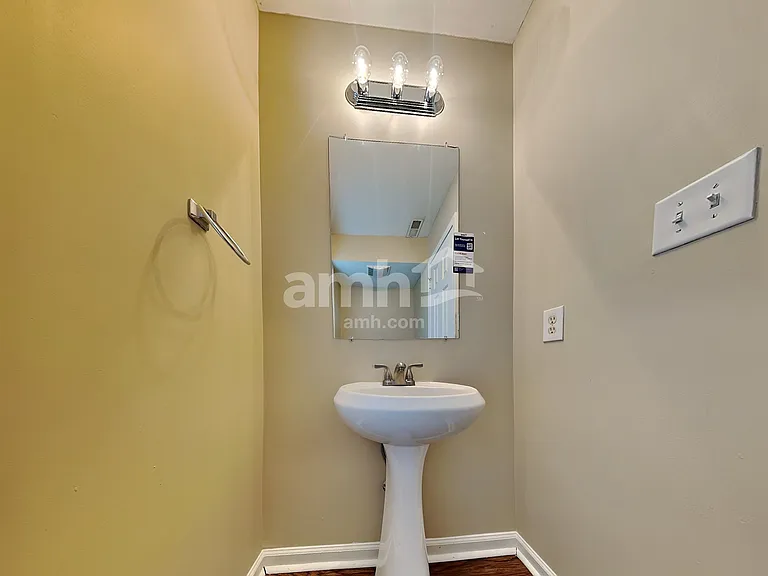 12523 Doe Ln — Photo 10