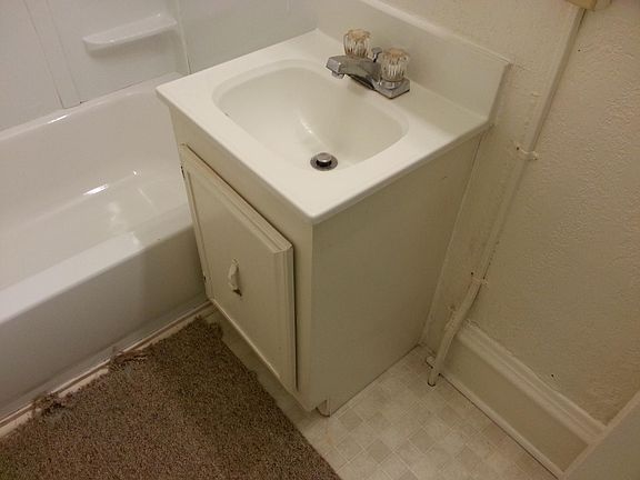 4th image of 124 5th Ave N #1
