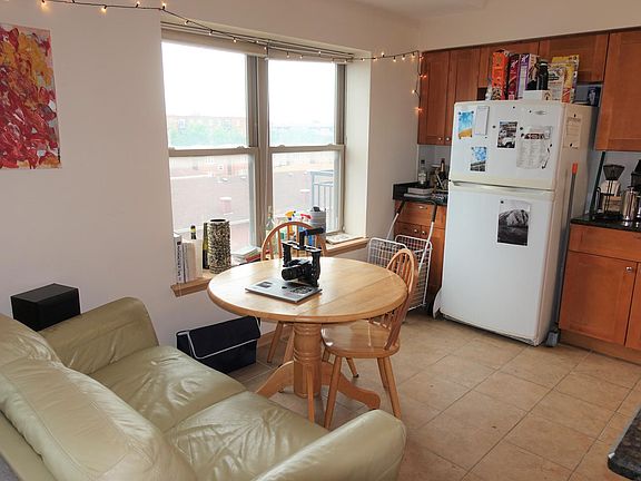 5th image of 2322 S Canal St Unit 401