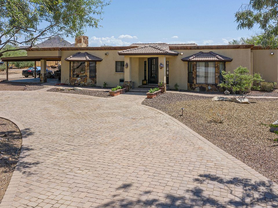 1st image of 1734 W Desert Hollow Dr