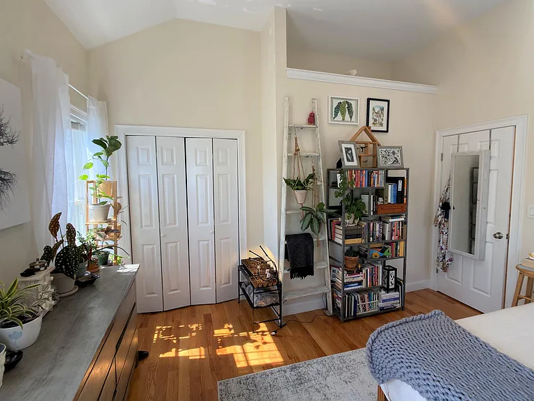 14 Flint St #2 — Photo 11