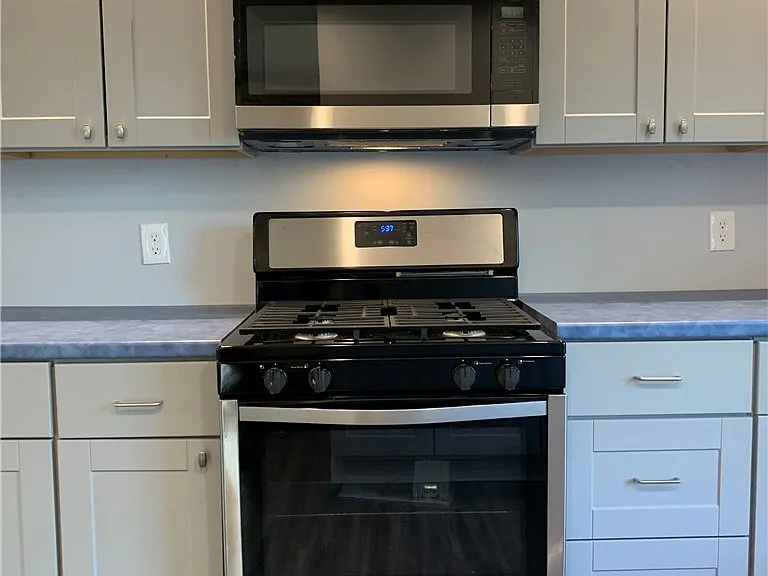 716 West Ave — Photo 2