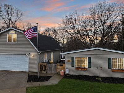 530 Coral Dr, Dyer, IN, 46311