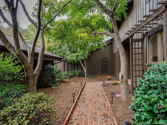 3rd image of 4907 Torrey Pines Ct