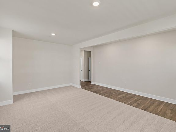 5th image of 5123 Glistening Pond Way
