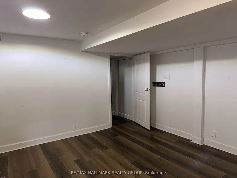 3755 Albion Rd — Photo 11