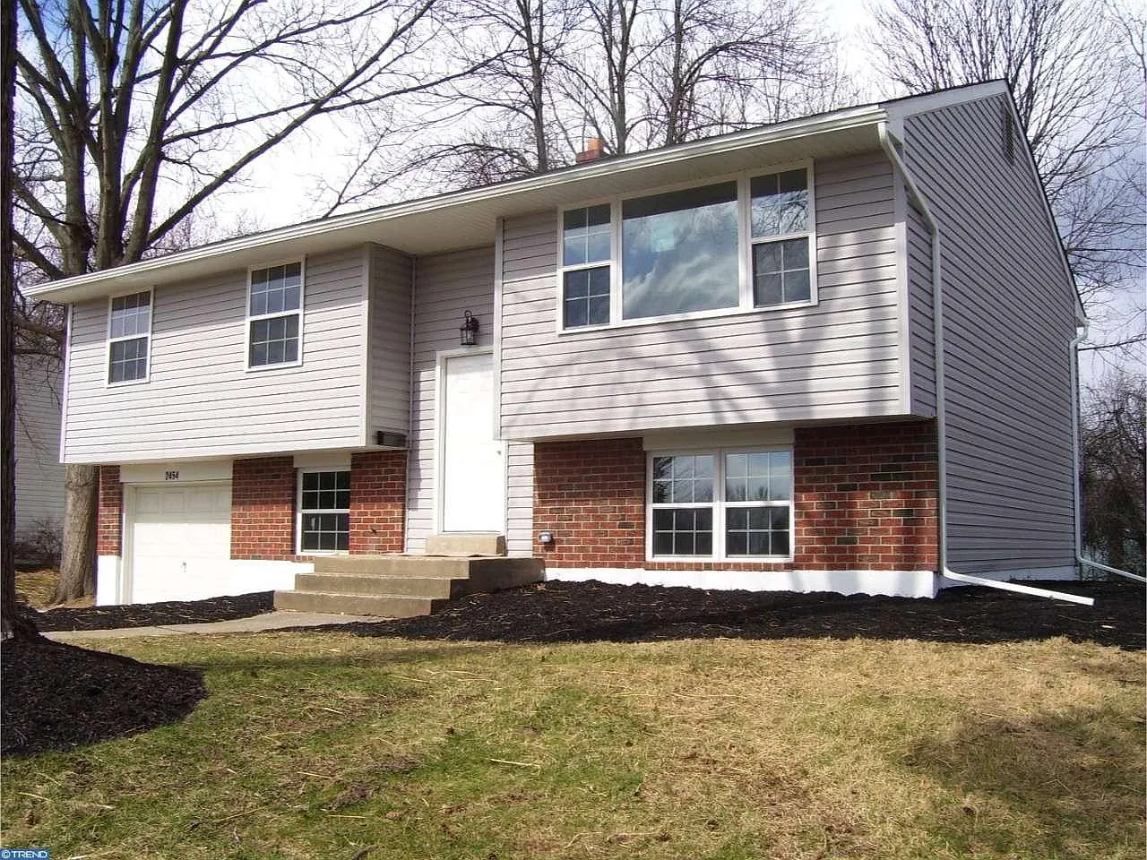 2454 Weir Rd photo 1