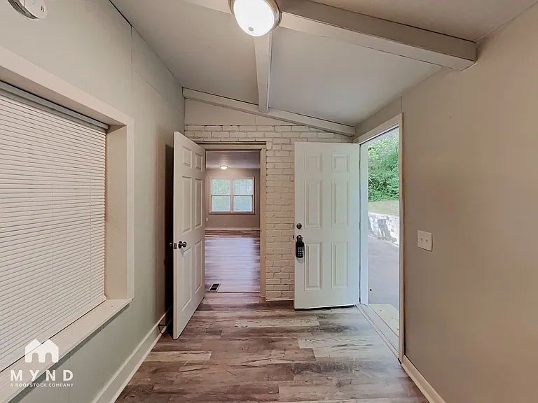 1445 Echols Dr — Photo 15