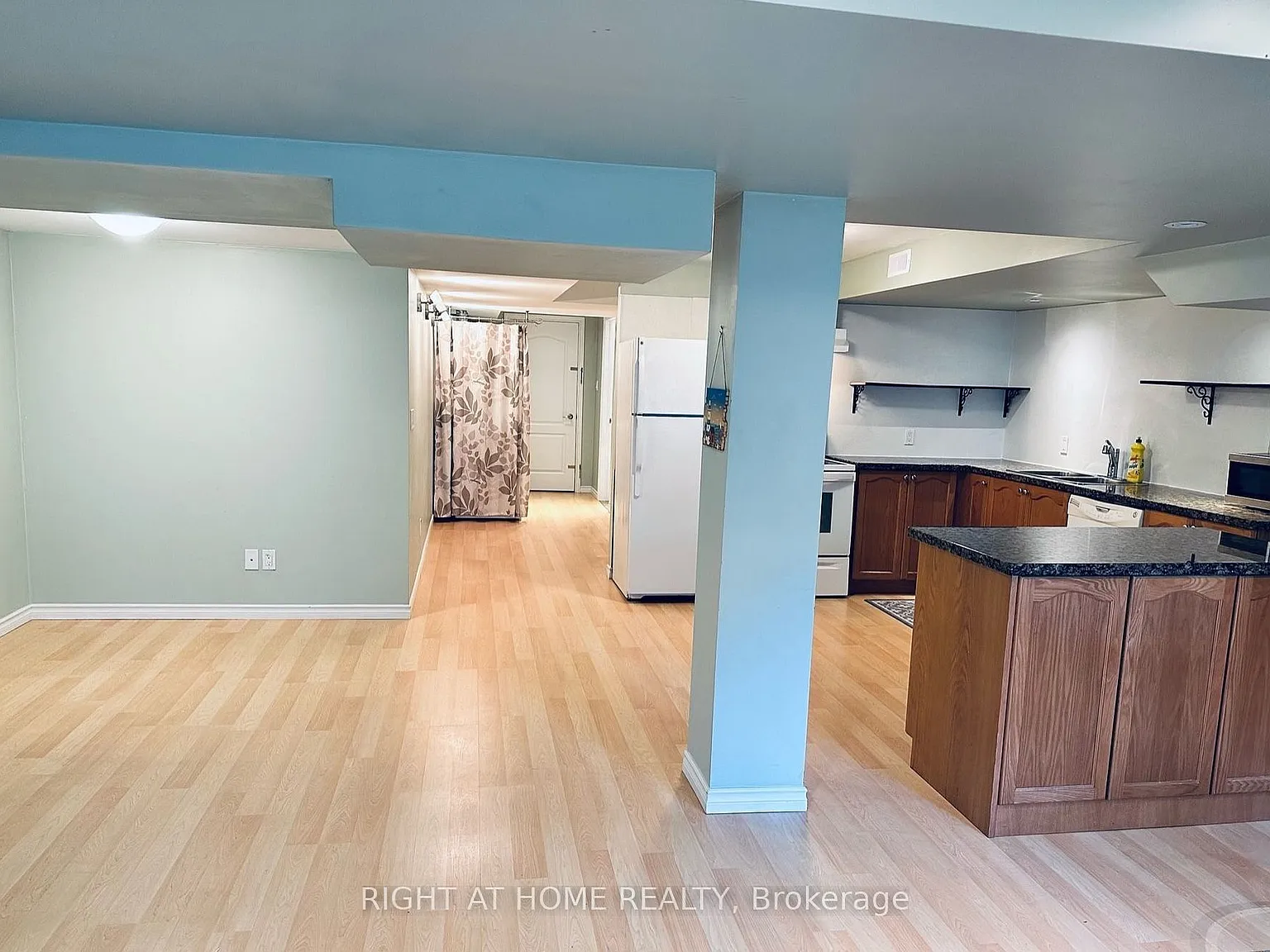 2 bed, $1,700 — Photo 4