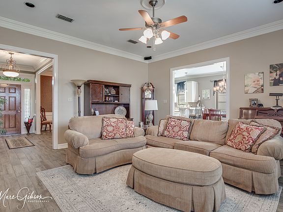 4th image of 118 Summit Dr