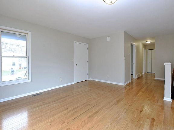 2nd image of 1026 Hazard Ave