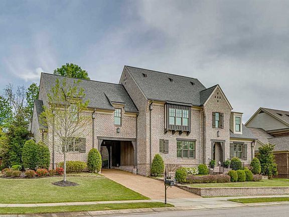2nd image of 576 W Winding Wood Cir