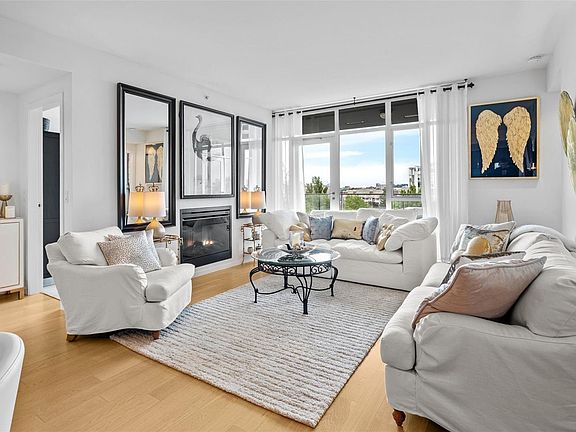2nd image of 100 Saghalie Rd #208
