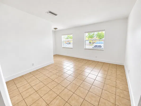 3920 NW 30th Ter APT 5, Lauderdale Lakes, FL 33309