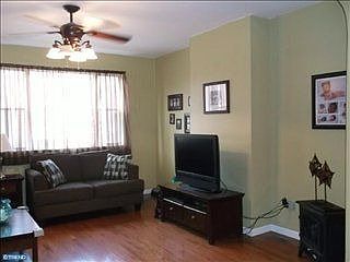5th image of 127 McKean St