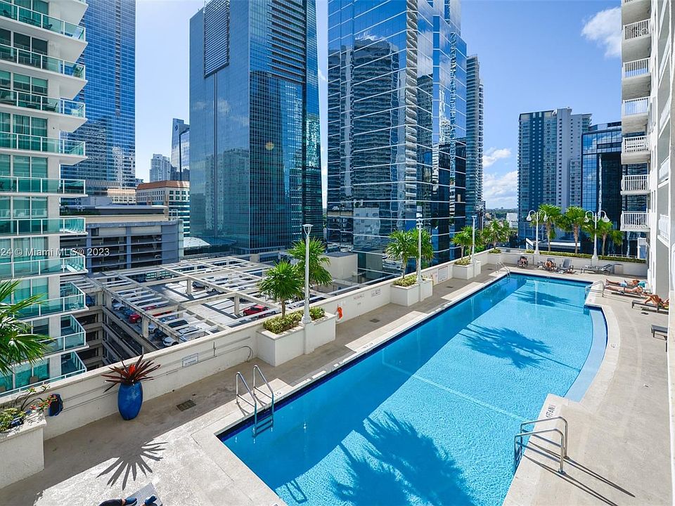 1st image of 1200 Brickell Bay Dr APT 1517