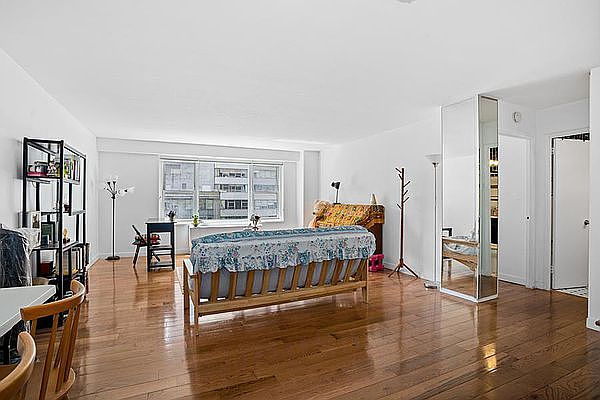 1st image of 220 E 60th St APT 8H