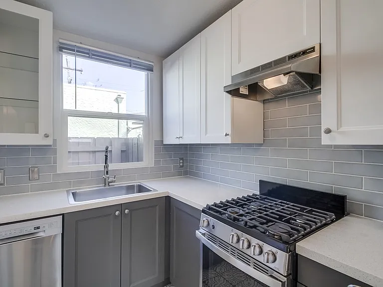 4484 Texas St — Photo 16