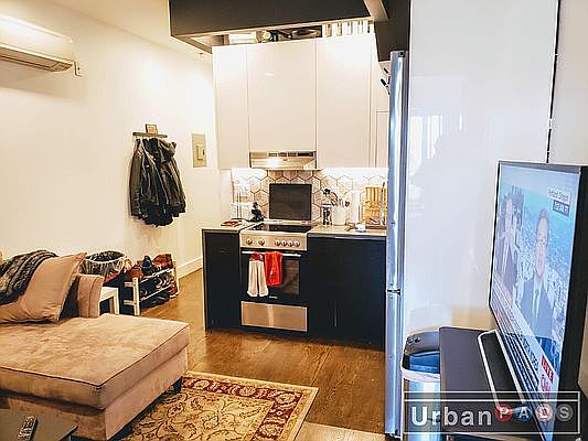 4th image of 2734 Snyder Ave #4L