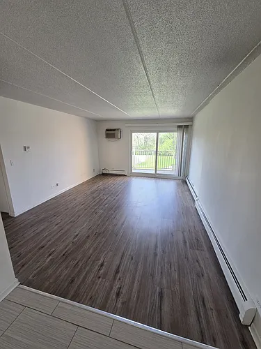300 W Fullerton Ave #325 Photo 1